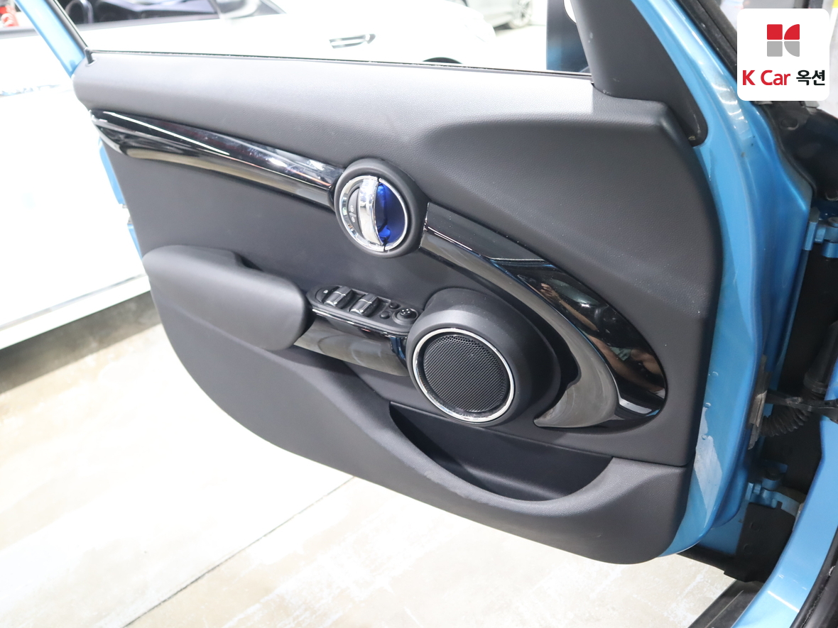 BMW MINI - 8