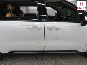 2023 - kia carnival