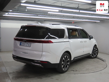 2023 - kia carnival
