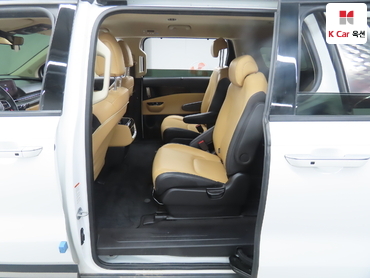 2023 - kia carnival