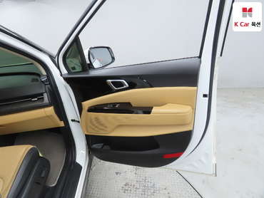 2023 - kia carnival