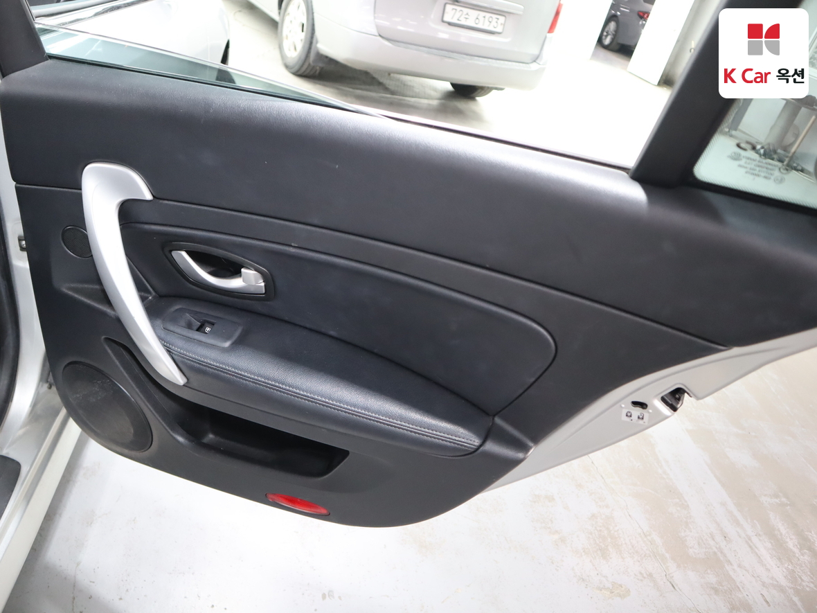 Renault Korea SM5 (New Model) 2012 - Image 27