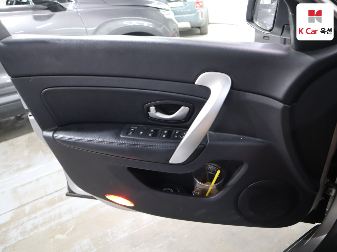 Renault Korea SM5 (New Model) 2012 - Image 8