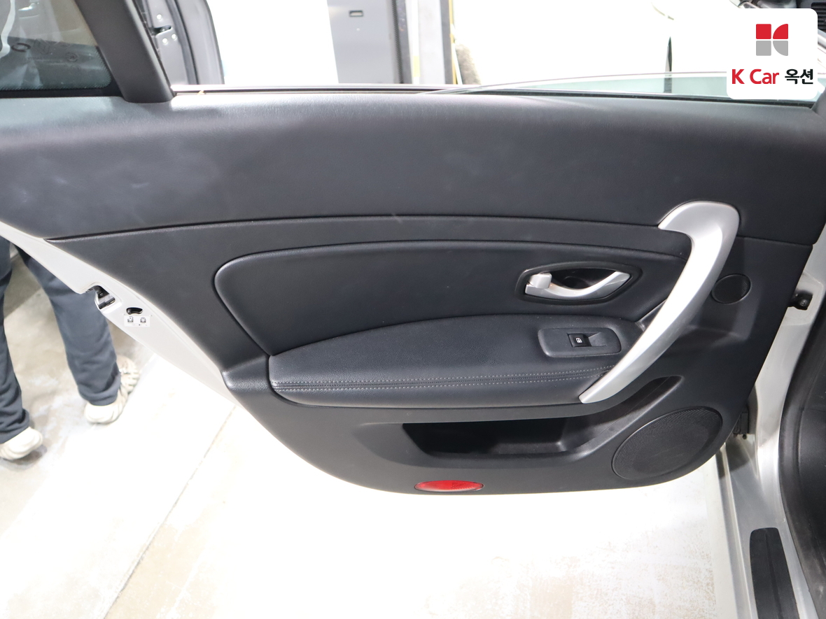 Renault Korea SM5 (New Model) 2012 - Image 23