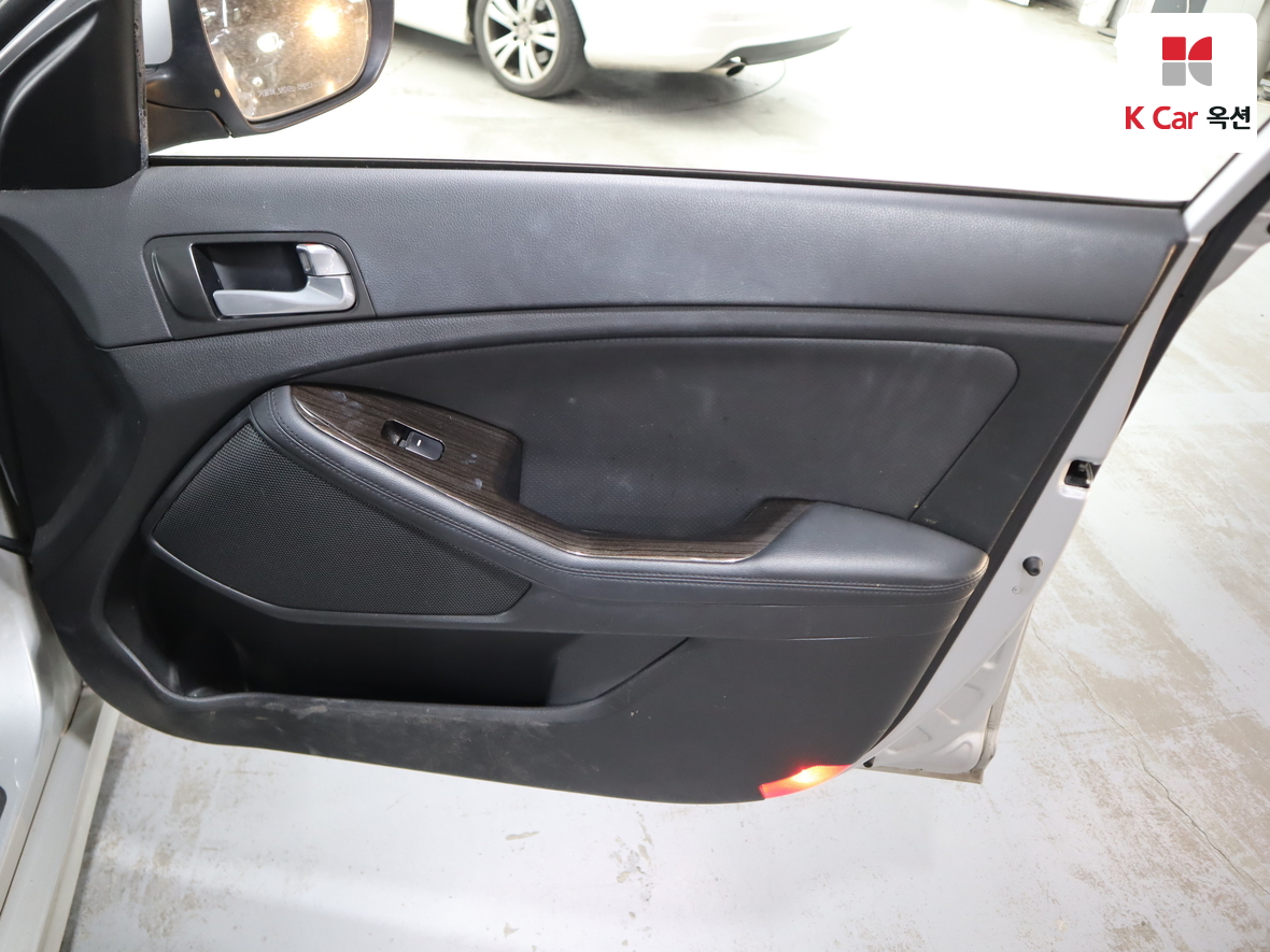 Kia K5 2015 - Image 28