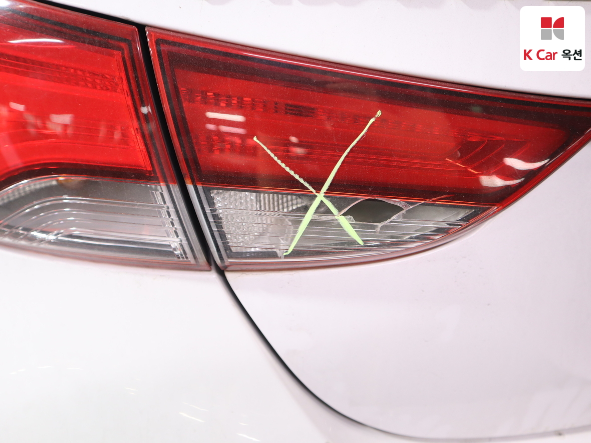 Hyundai Elantra 2014 - Image 24