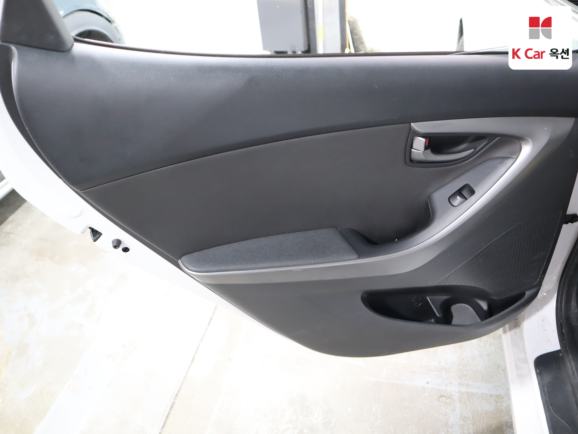 Hyundai Elantra 2014 - Image 20