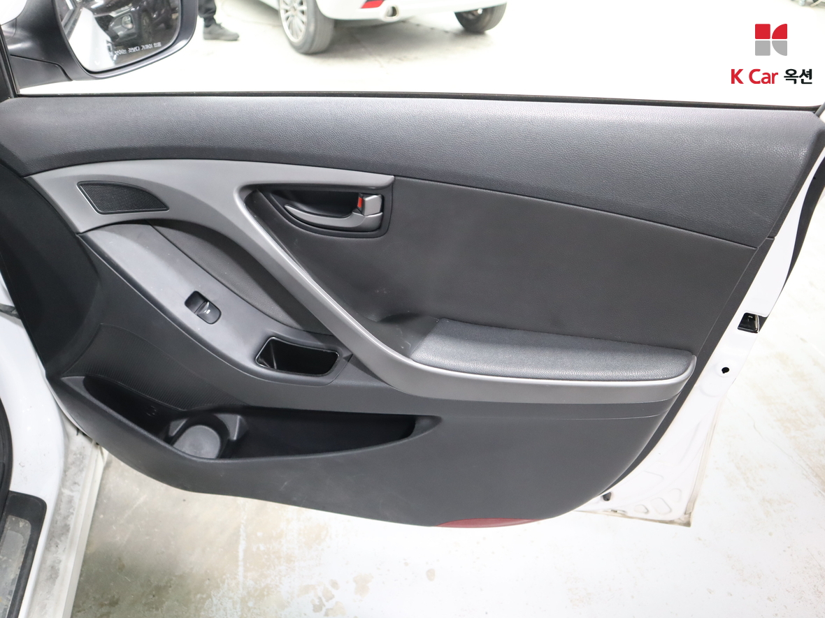 Hyundai Elantra 2014 - Image 27