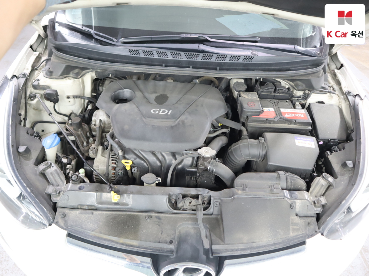 Hyundai Elantra 2014 - Image 31
