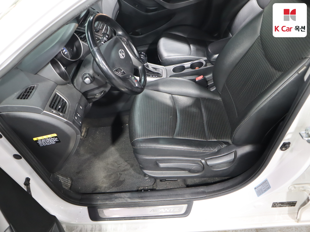 Hyundai Elantra 2014 - Image 17