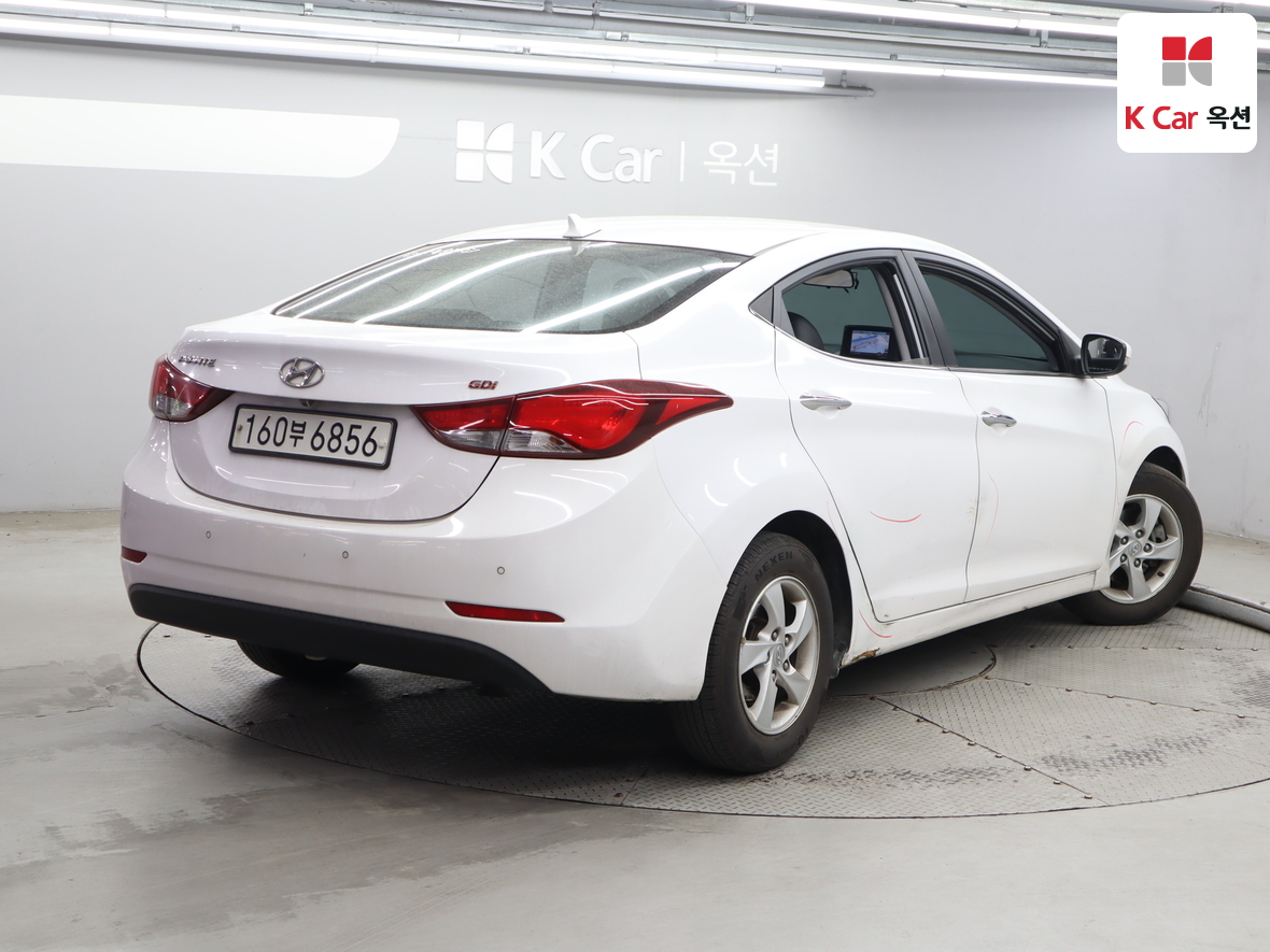 Hyundai Elantra 2014 - Image 2