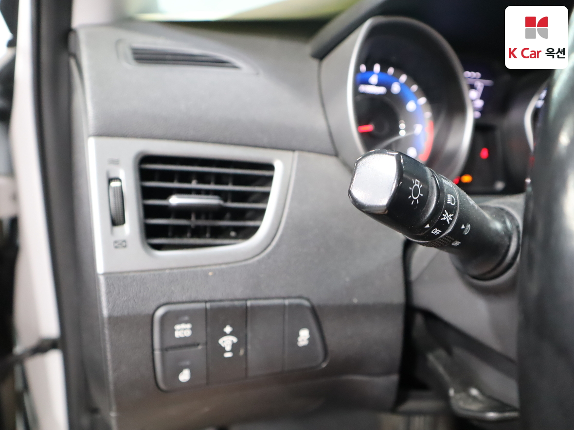 Hyundai Elantra 2014 - Image 9