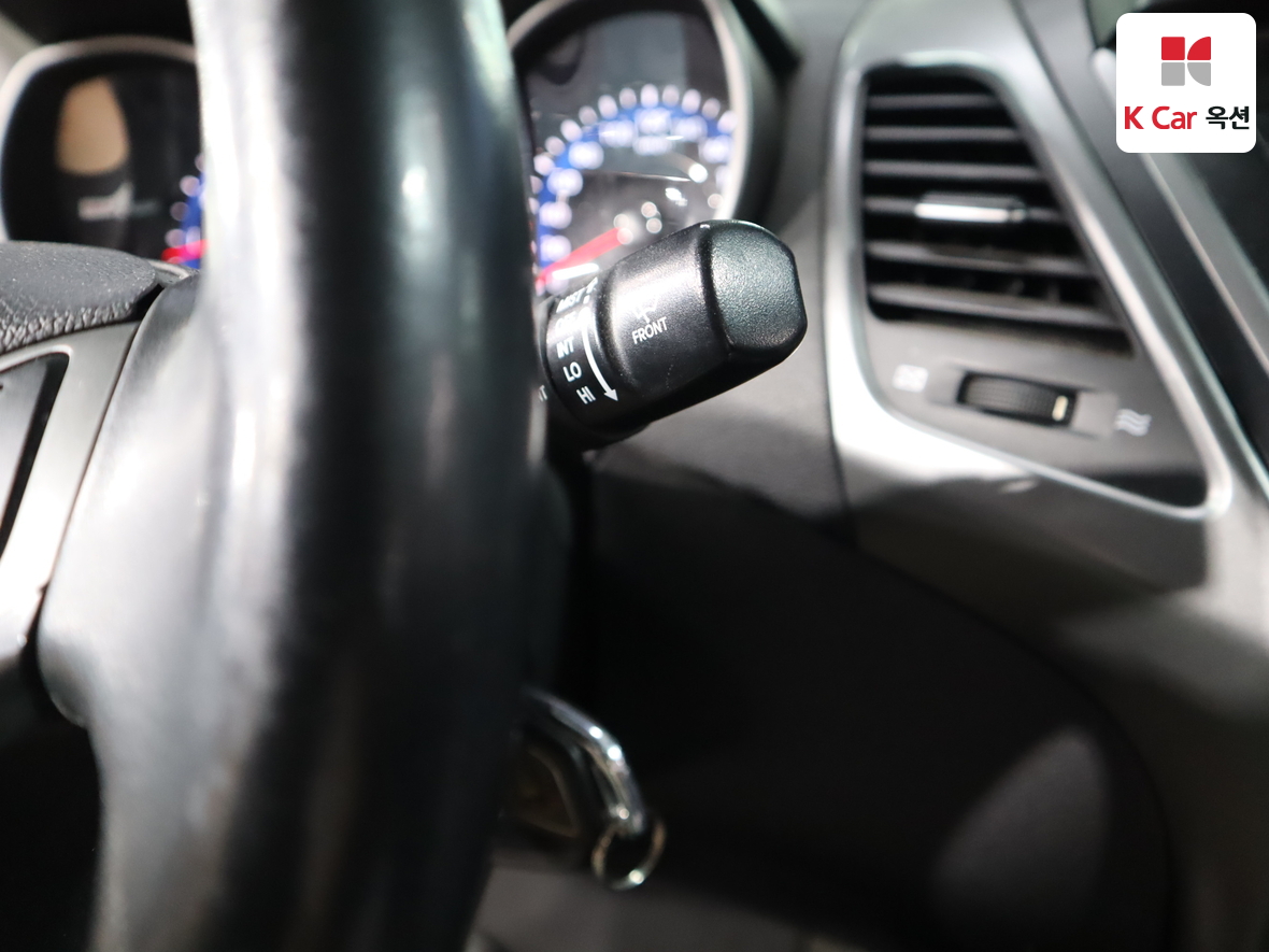 Hyundai Elantra 2014 - Image 11