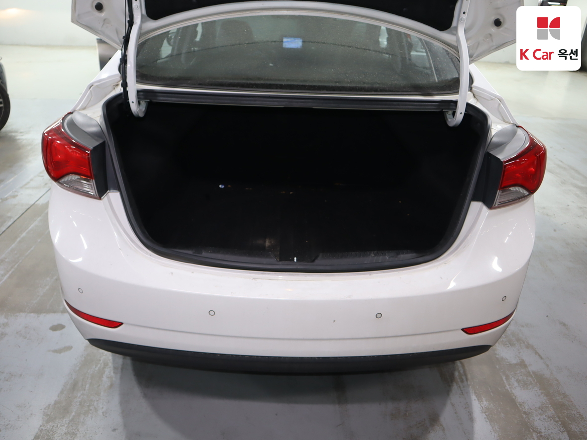 Hyundai Elantra 2014 - Image 23