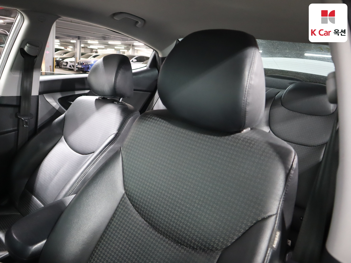Hyundai Elantra 2014 - Image 18