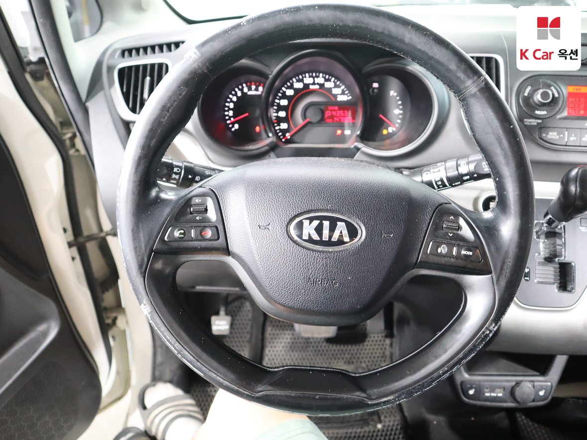 Kia Ray - 10
