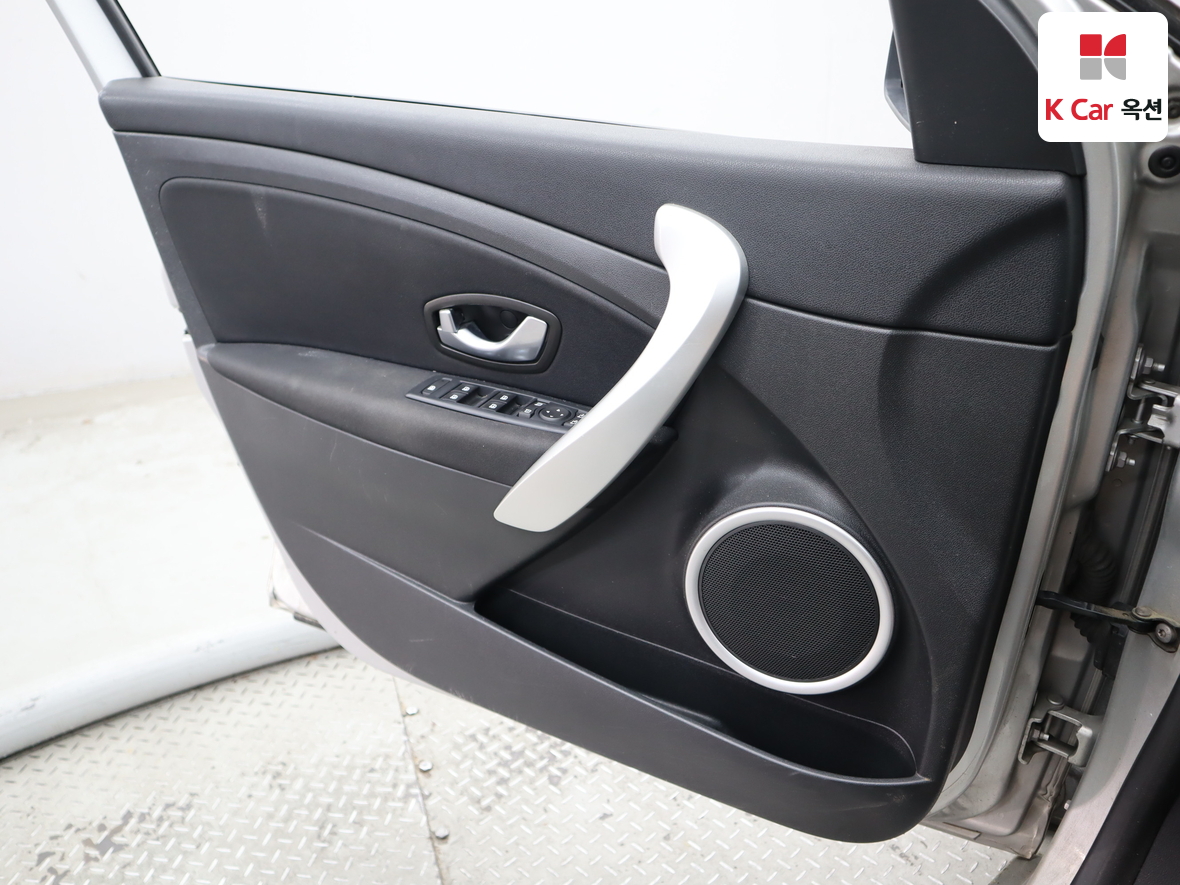 Renault Korea  SM3 2010 - Image 8
