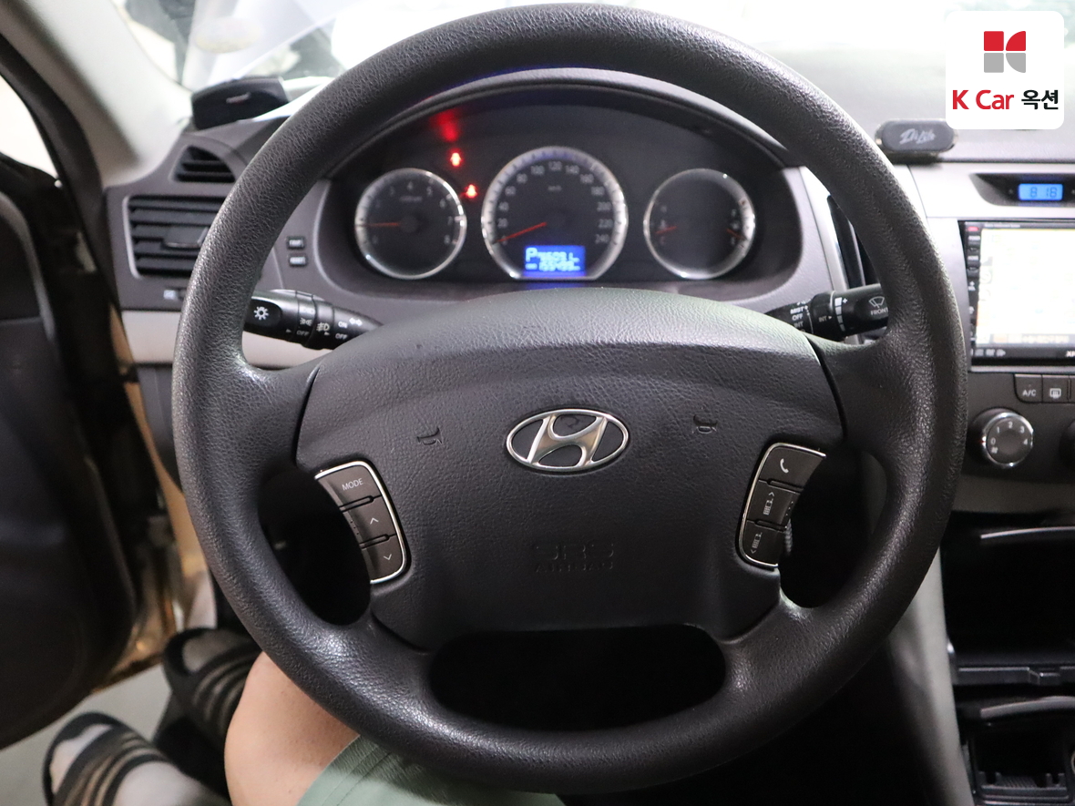 Hyundai Sonata - 10