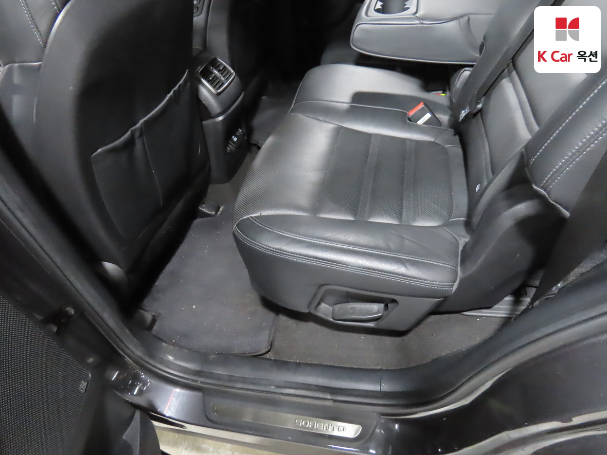Kia Sorento - 25