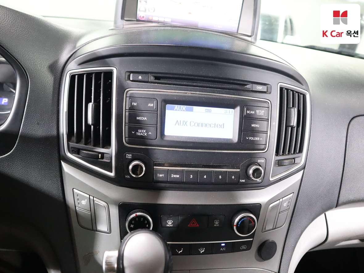 Hyundai Grand Starex - 6
