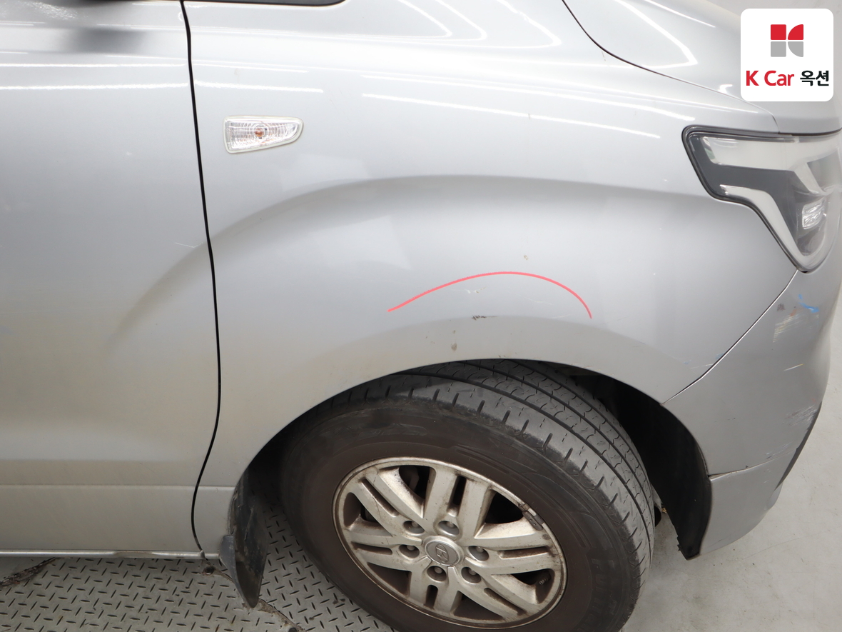 Hyundai Grand Starex - 42