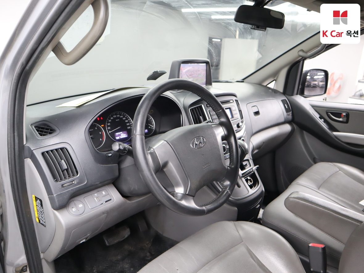 Hyundai Grand Starex - 3