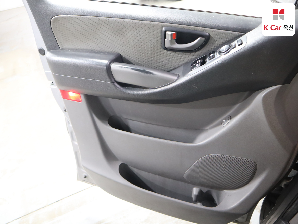 Hyundai Grand Starex - 8