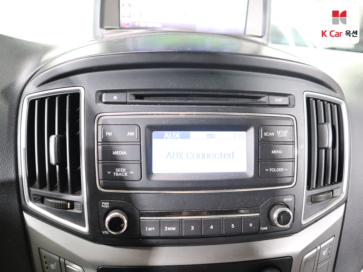Hyundai Grand Starex - 15