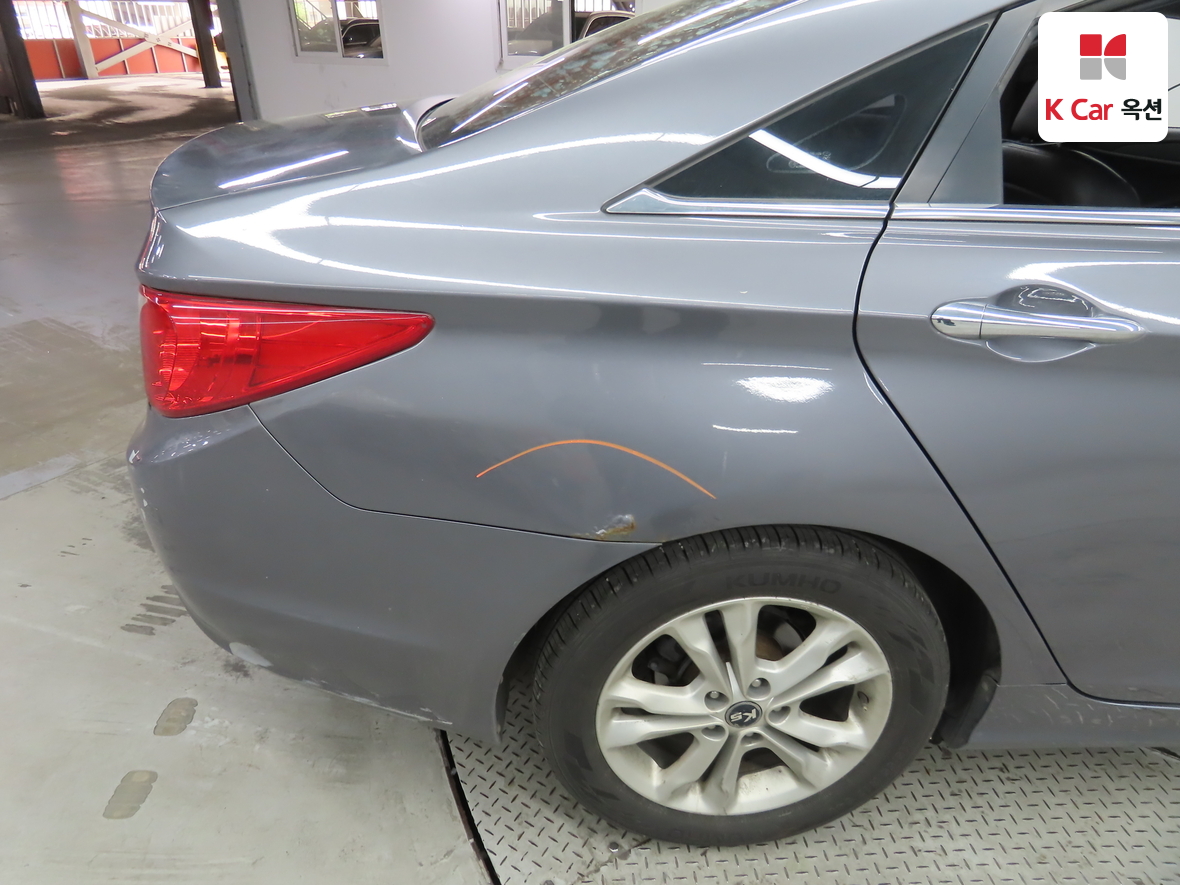 Hyundai Sonata - 40