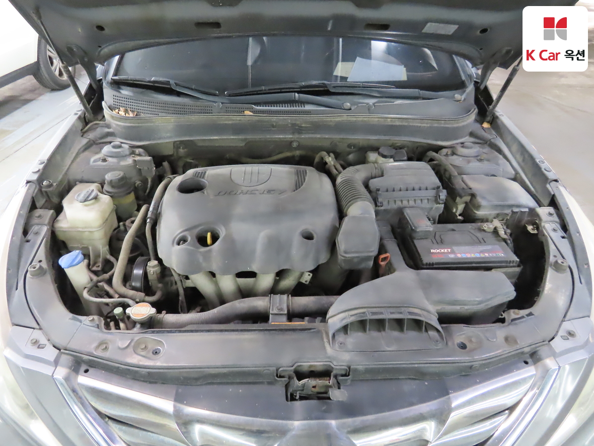Hyundai Sonata - 32