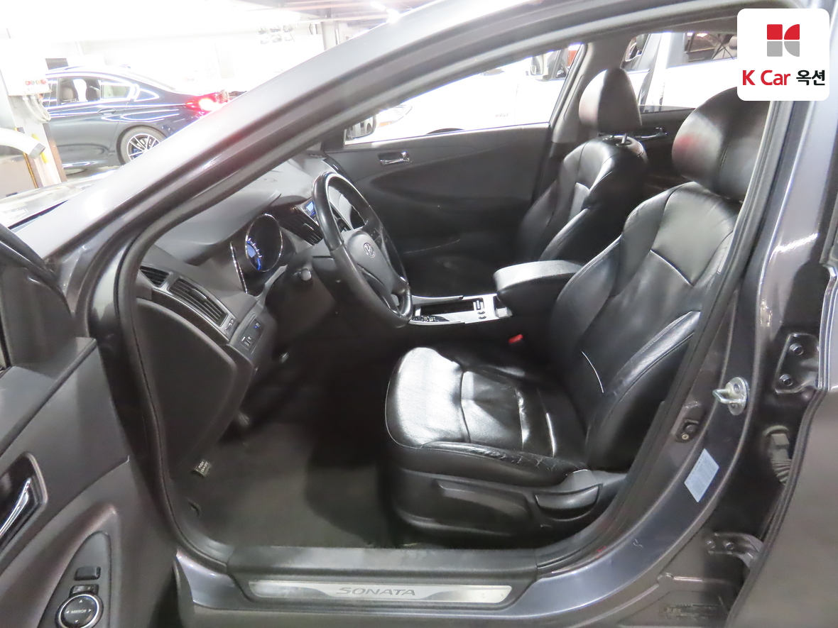 Hyundai Sonata - 18