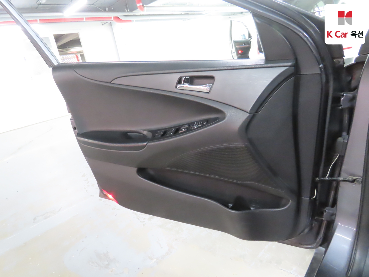 Hyundai Sonata - 8