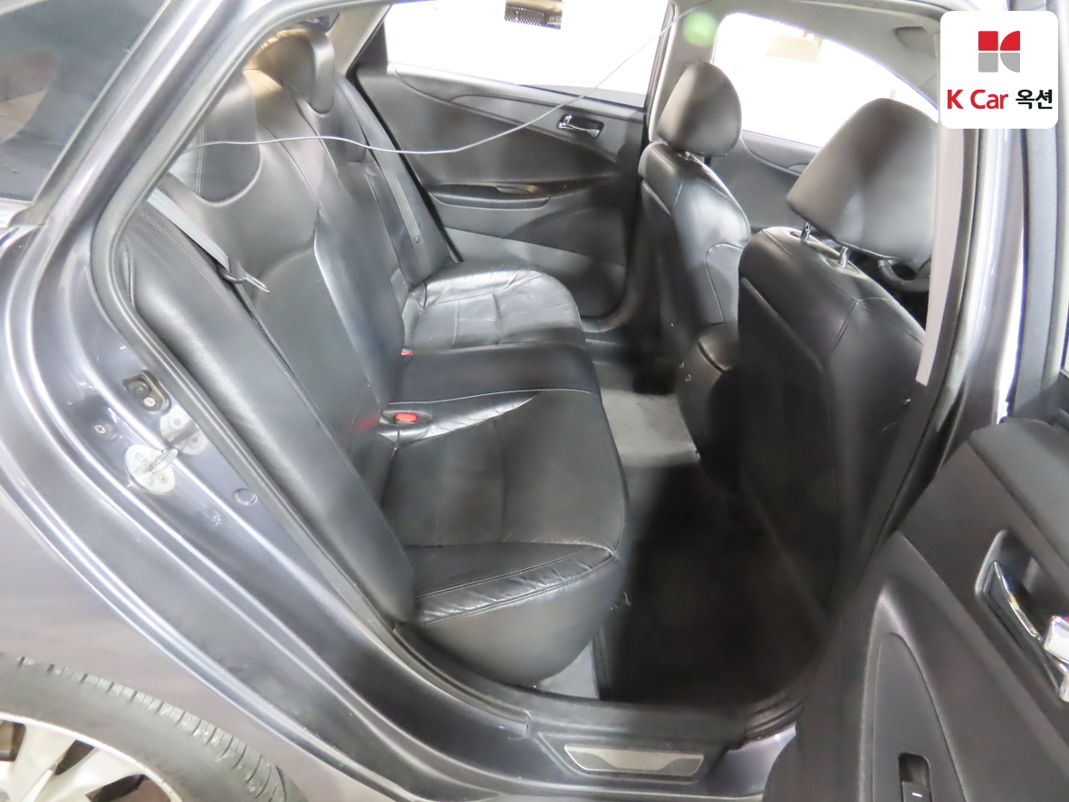 Hyundai Sonata - 27