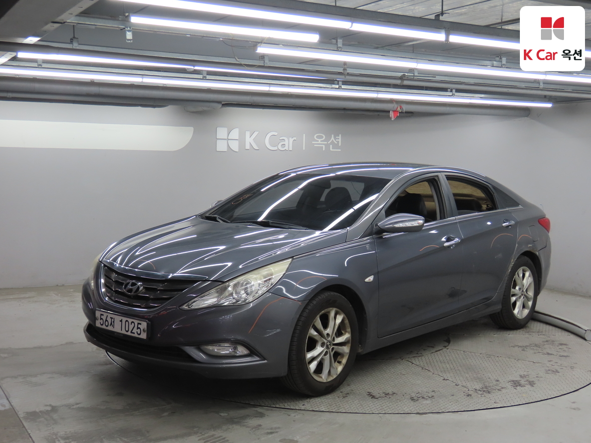 Hyundai Sonata - 1