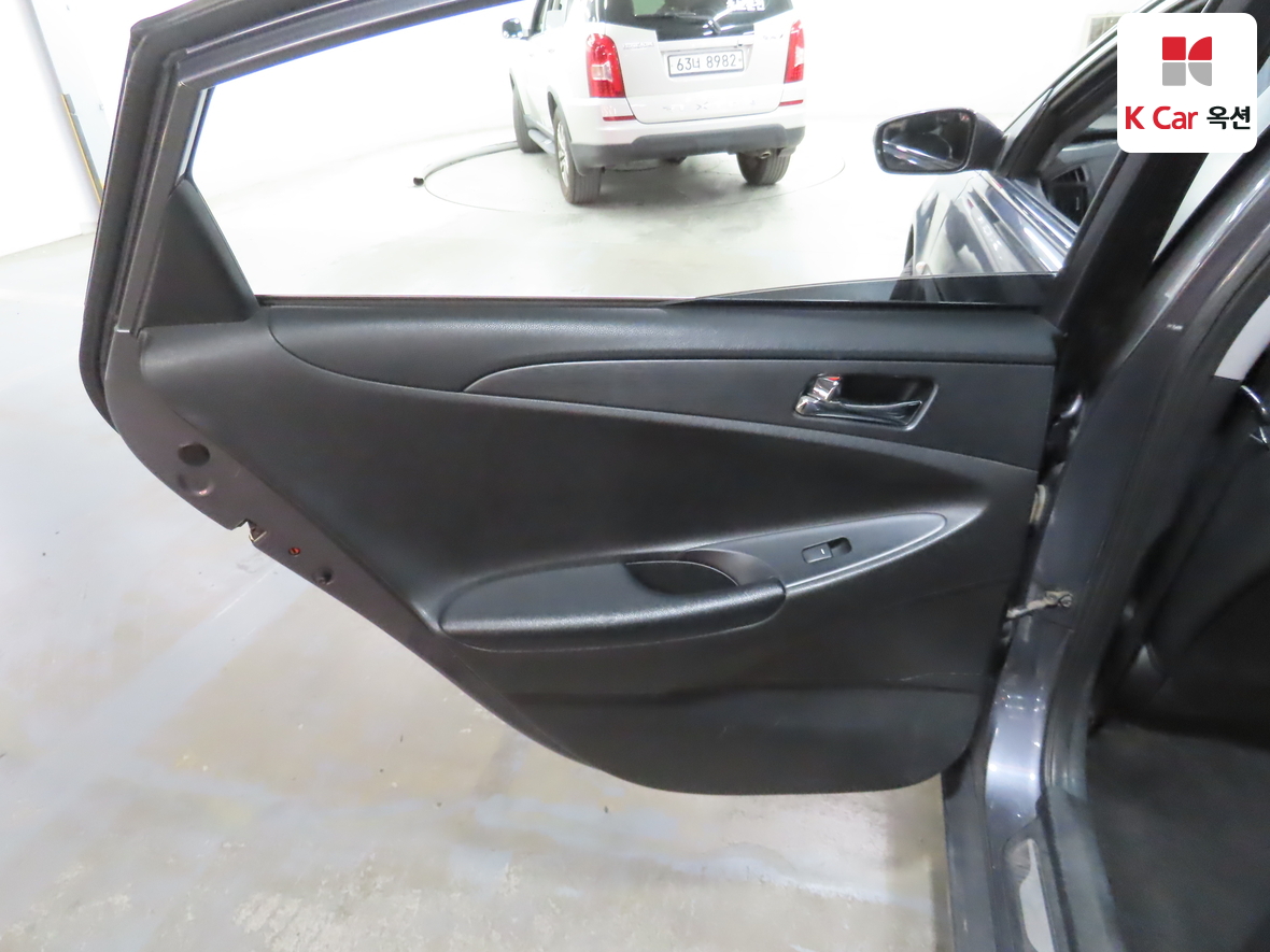 Hyundai Sonata - 22