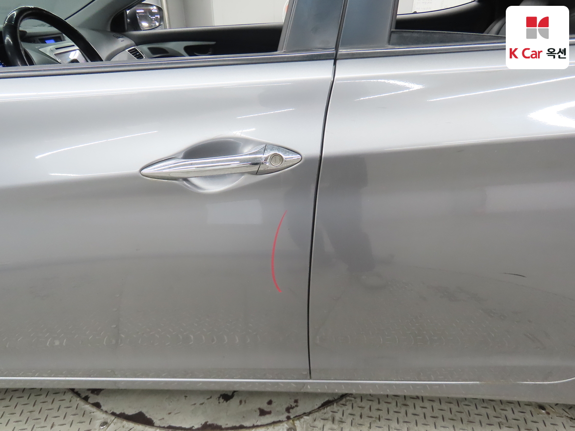 Hyundai Elantra - 35