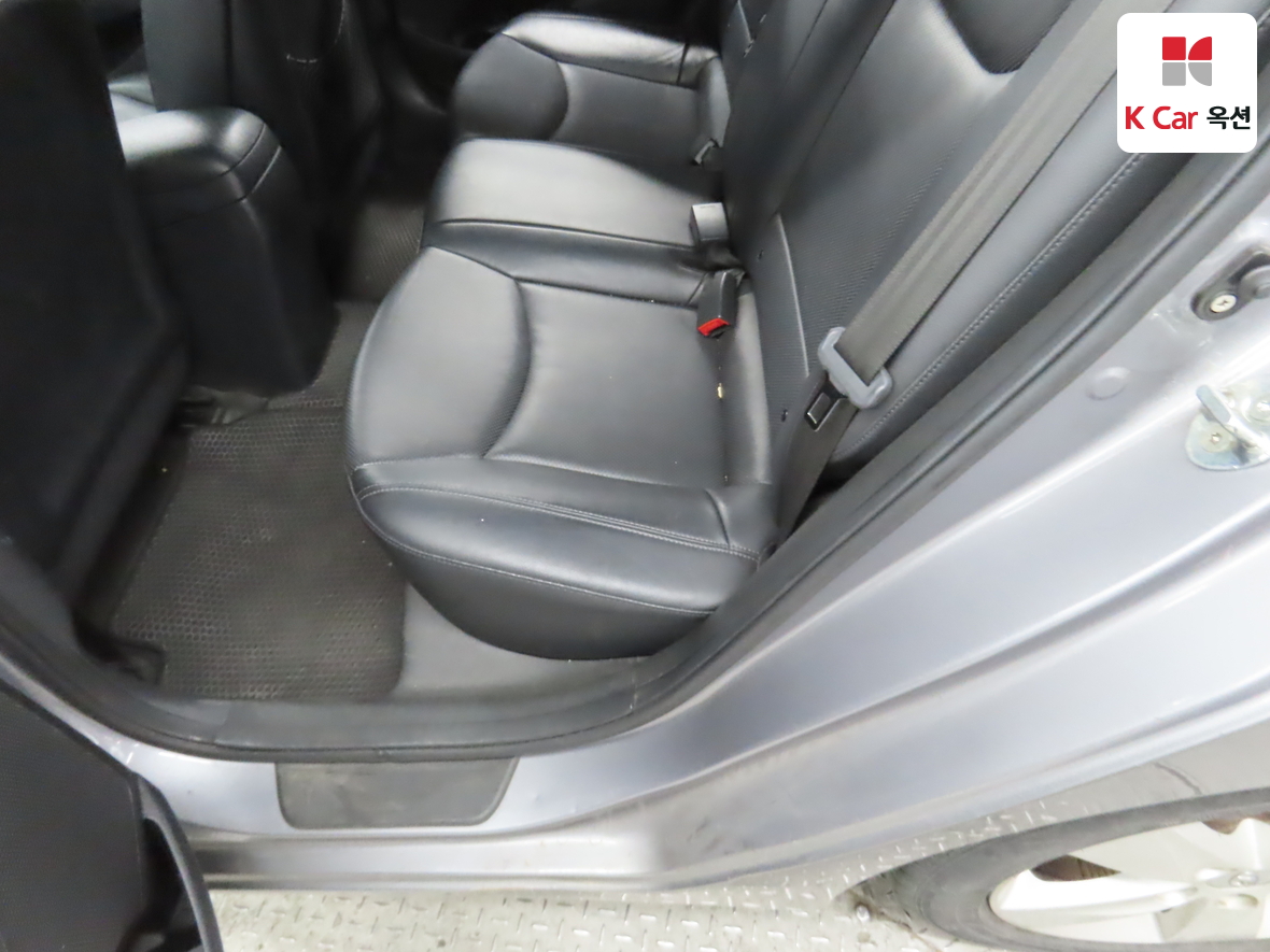 Hyundai Elantra - 23