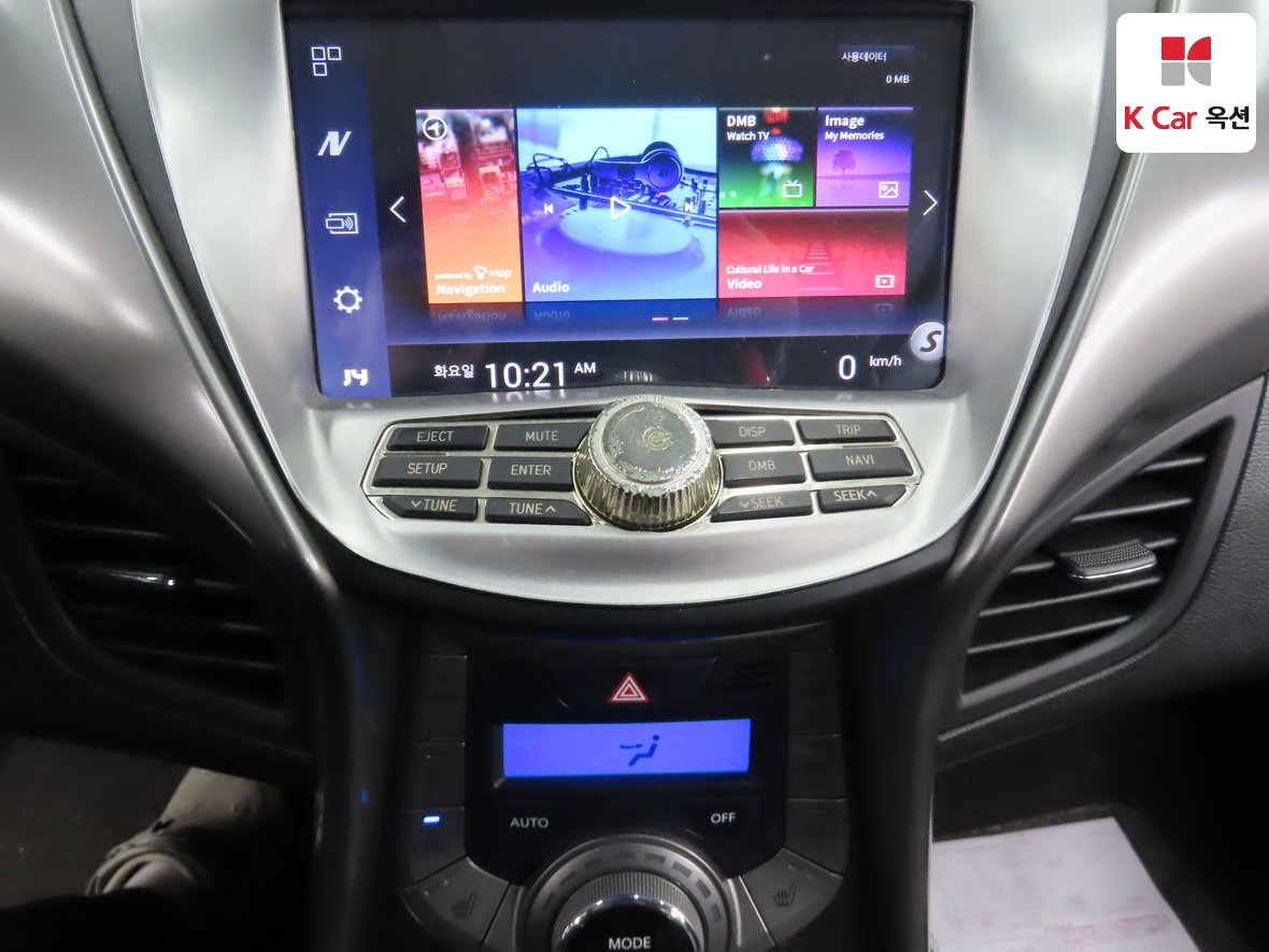 Hyundai Elantra - 15