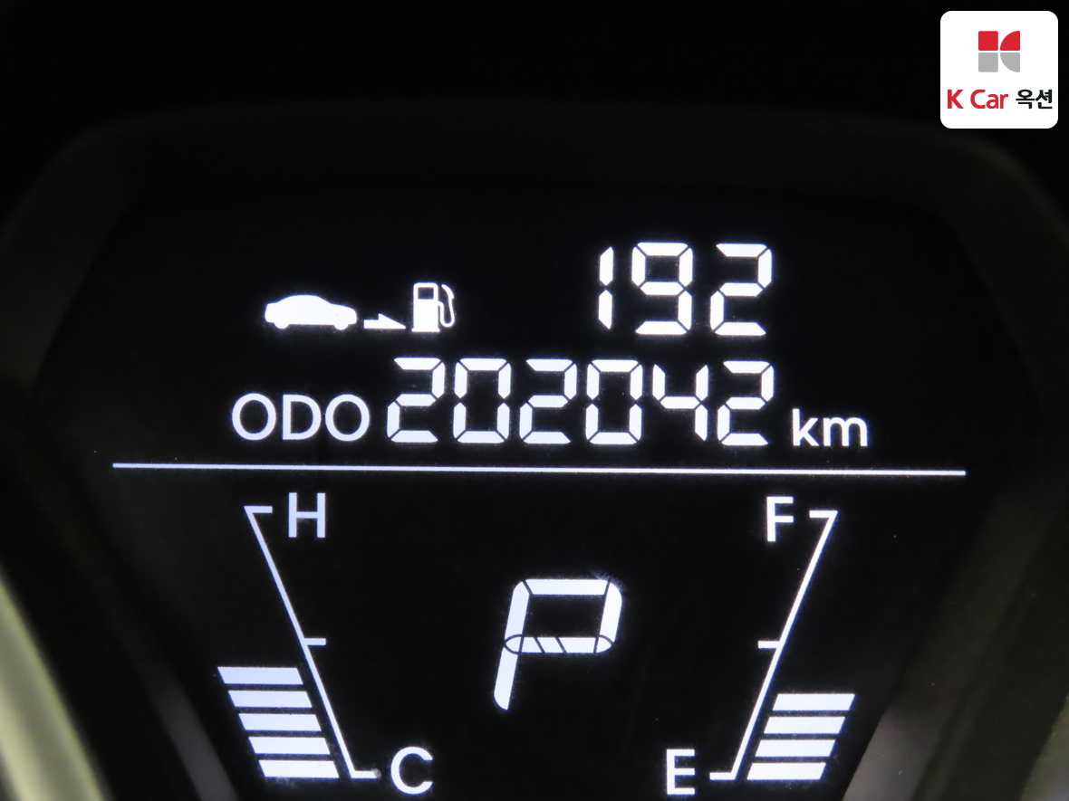 Hyundai Elantra - 4