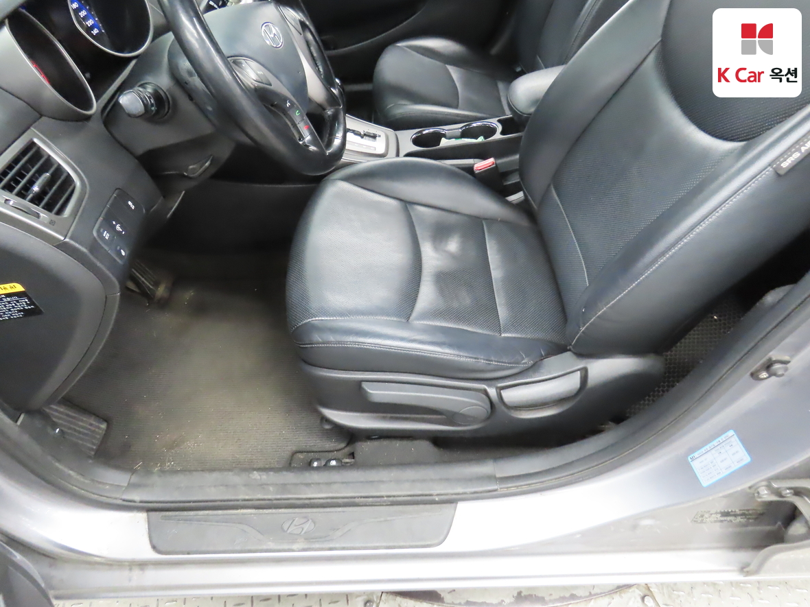 Hyundai Elantra - 18