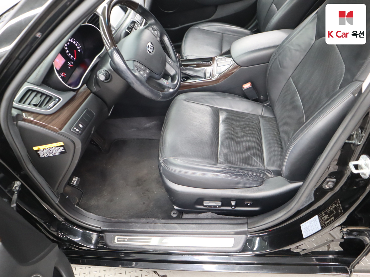 Kia K7 2015 - Image 18