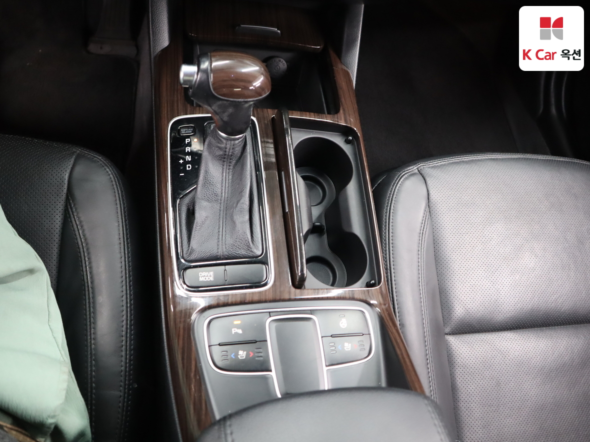 Kia K7 2015 - Image 16