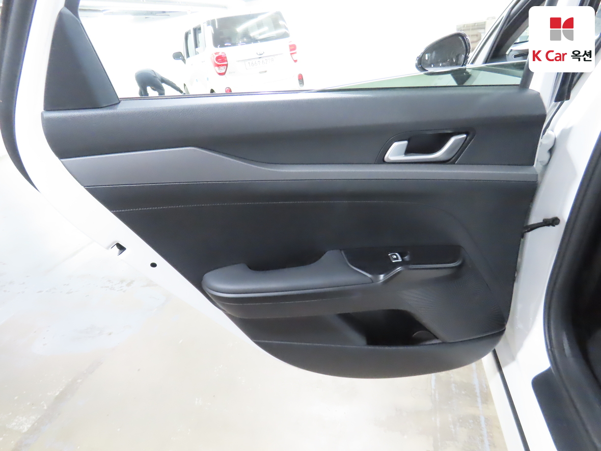 كيا K5 2023 - صورة 22