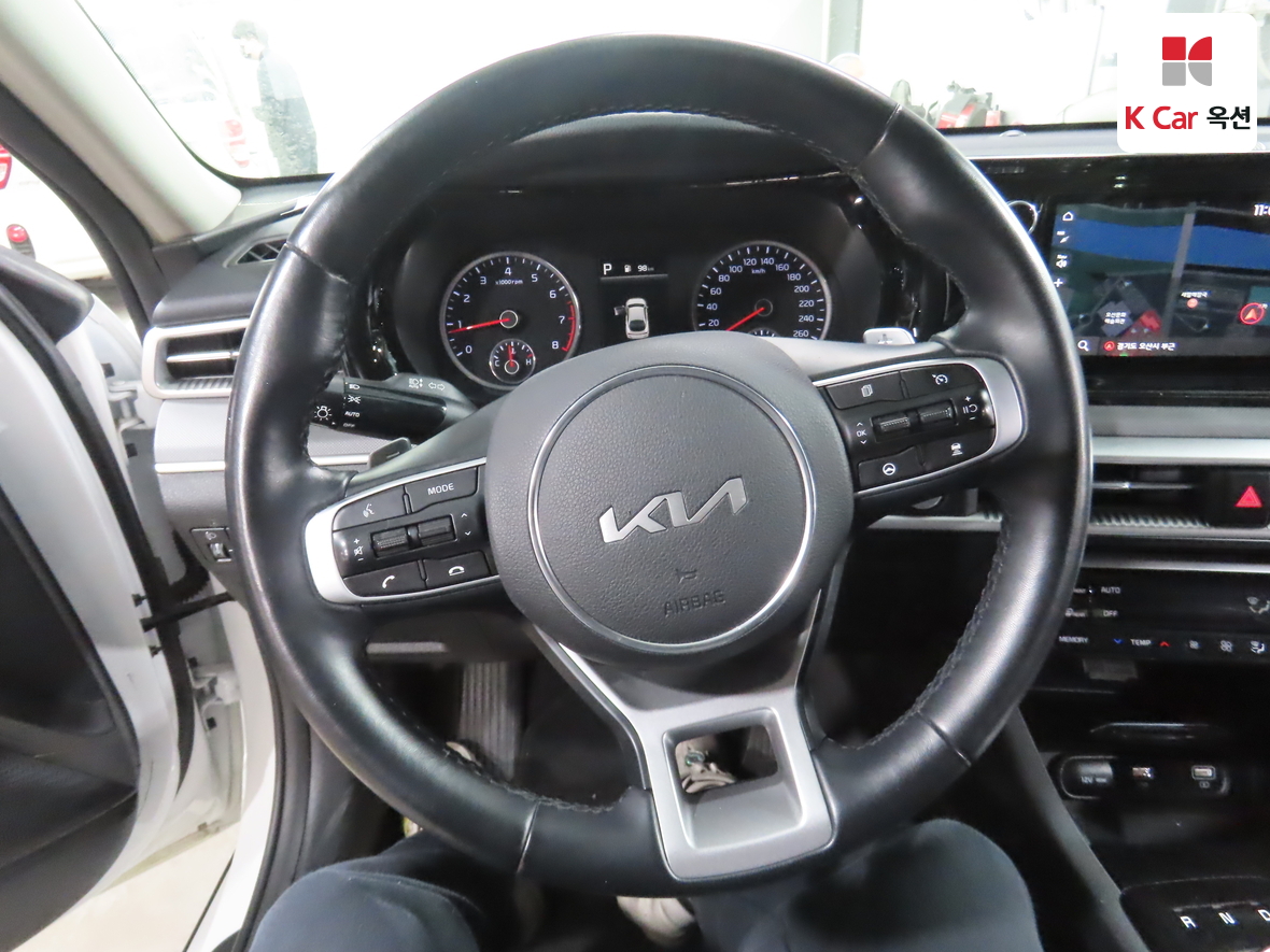 كيا K5 2023 - صورة 10