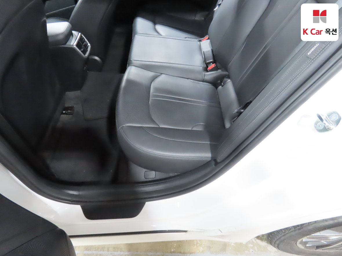 كيا K5 2023 - صورة 23