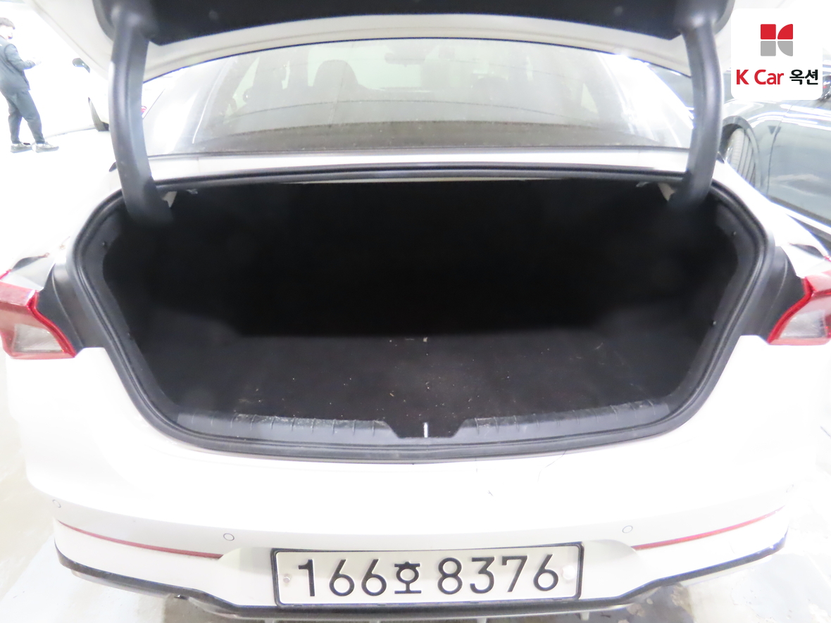 كيا K5 2023 - صورة 25