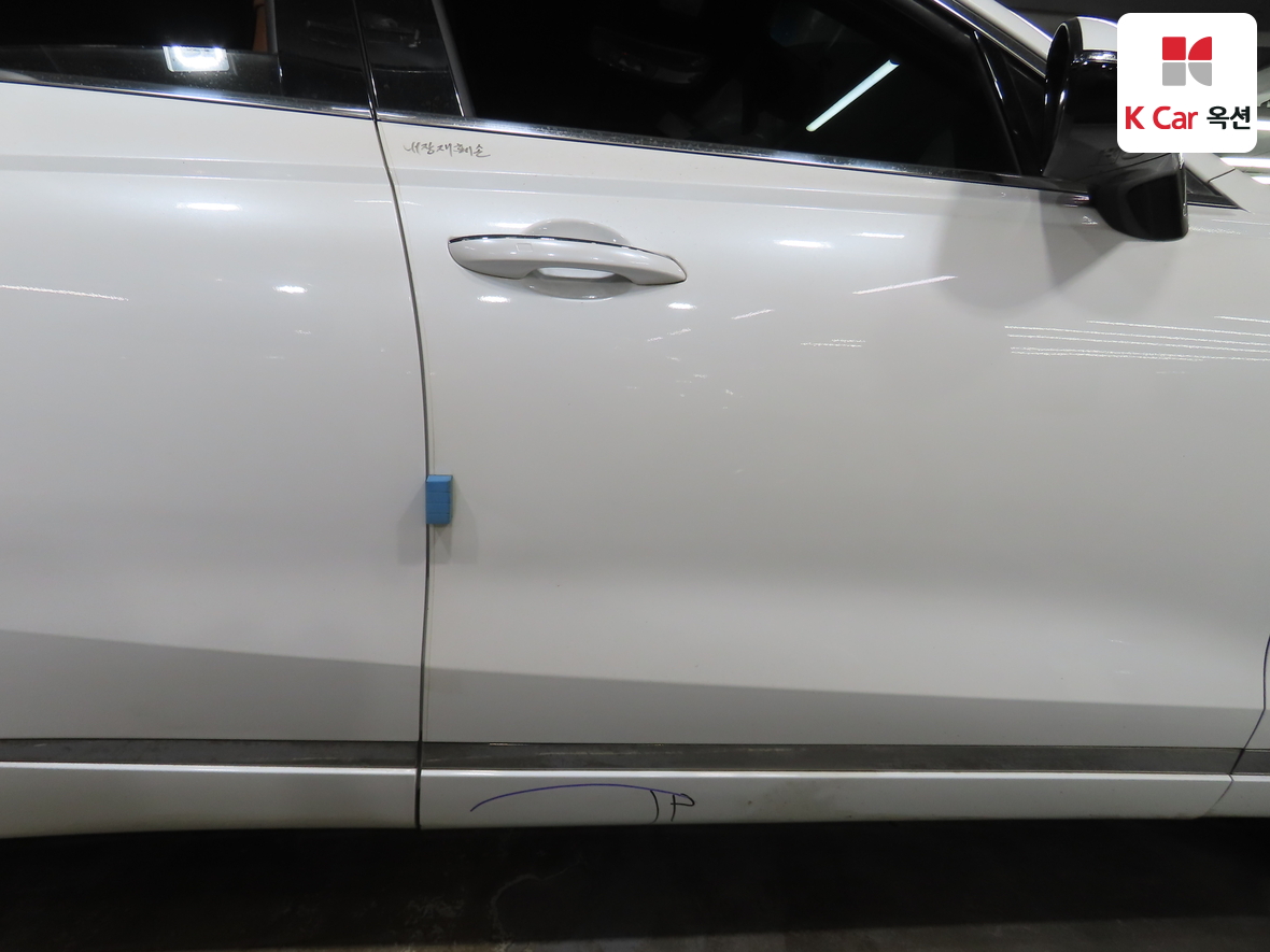 جينيسيس GV70 2023 - صورة 43