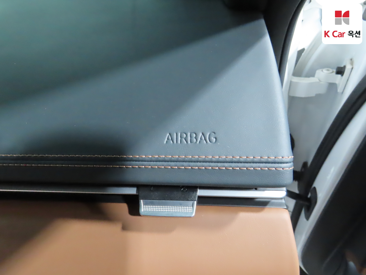 جينيسيس GV70 2023 - صورة 33