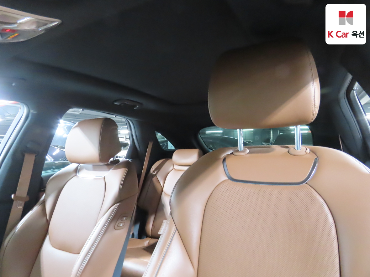 جينيسيس GV70 2023 - صورة 19