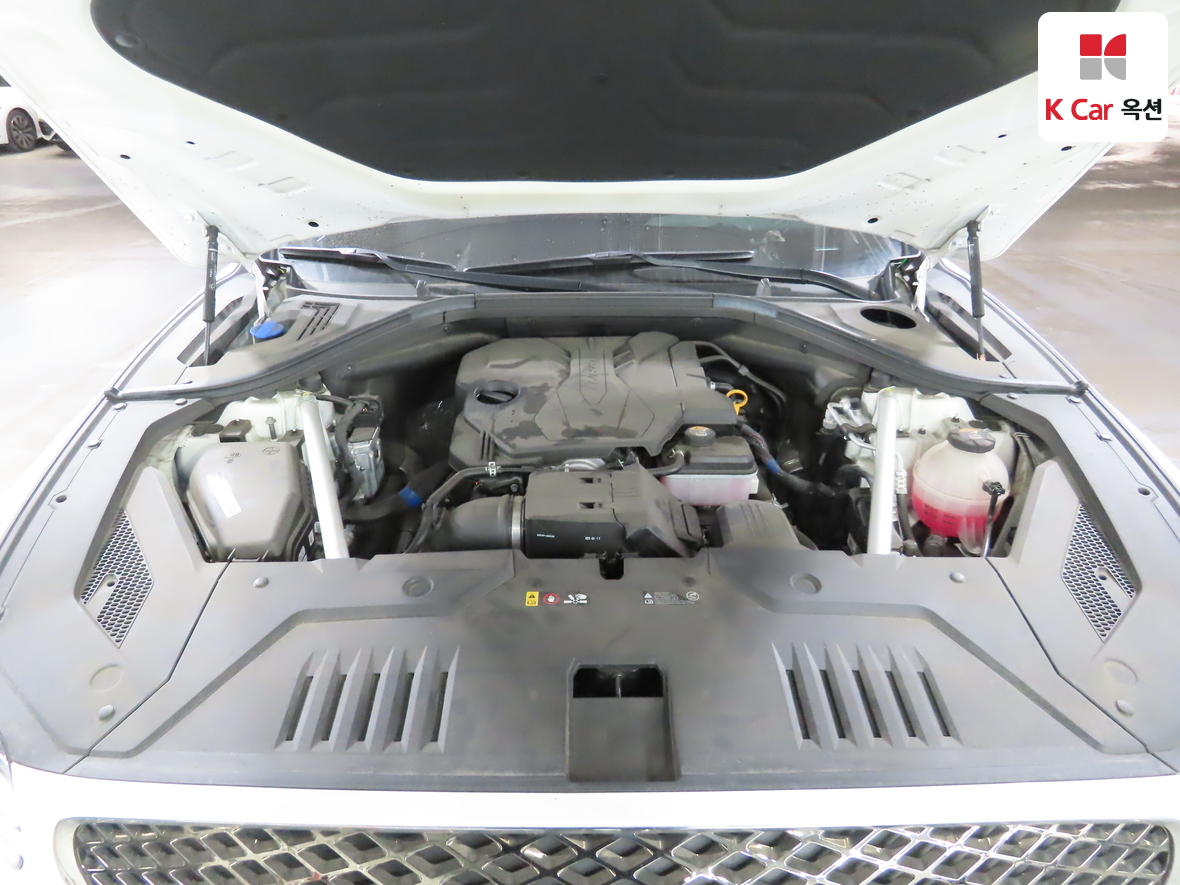 جينيسيس GV70 2023 - صورة 35